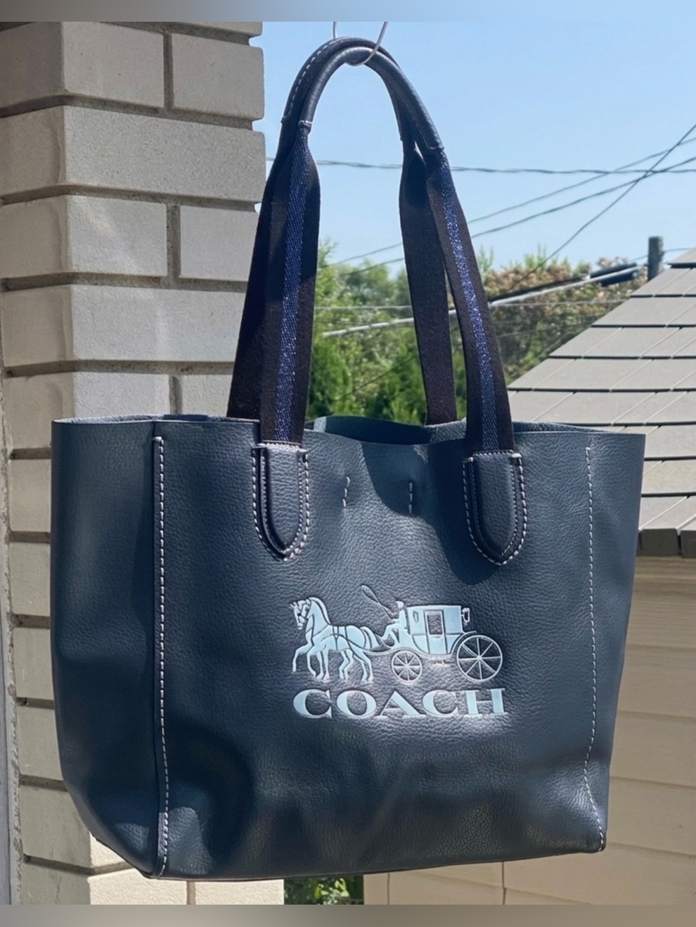 NEW Authentic COACH Embossed
Horse & Carriage Leather Derby Tote
Midnight Navy